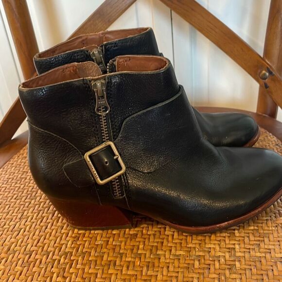 Korkease Morosita block heel full grain leather black booties size 6 - Picture 6 of 12
